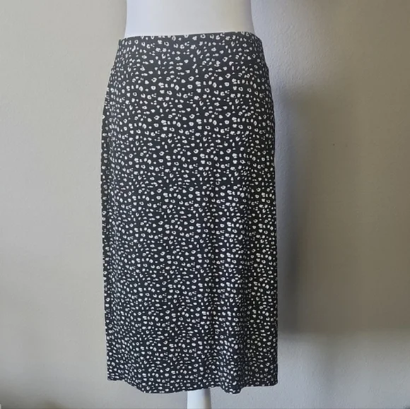 White House Black Market WHBM Pull On Pencil Skirt Confetti Animal Print Large - Picture 7 of 7